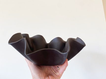 Ruffle Bowl - Black