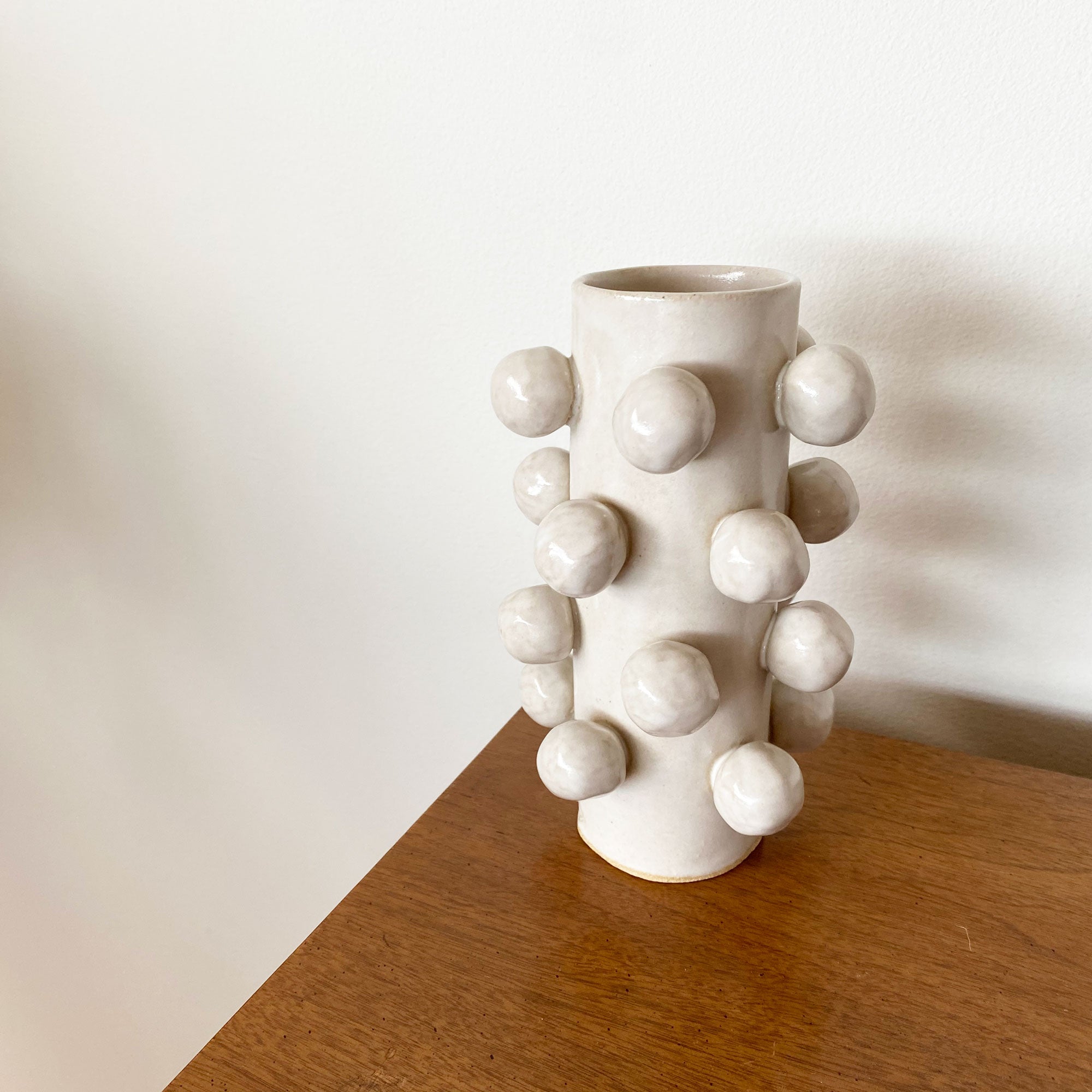 salto-bigbobbles1 Bobble Vase - White - Image 1