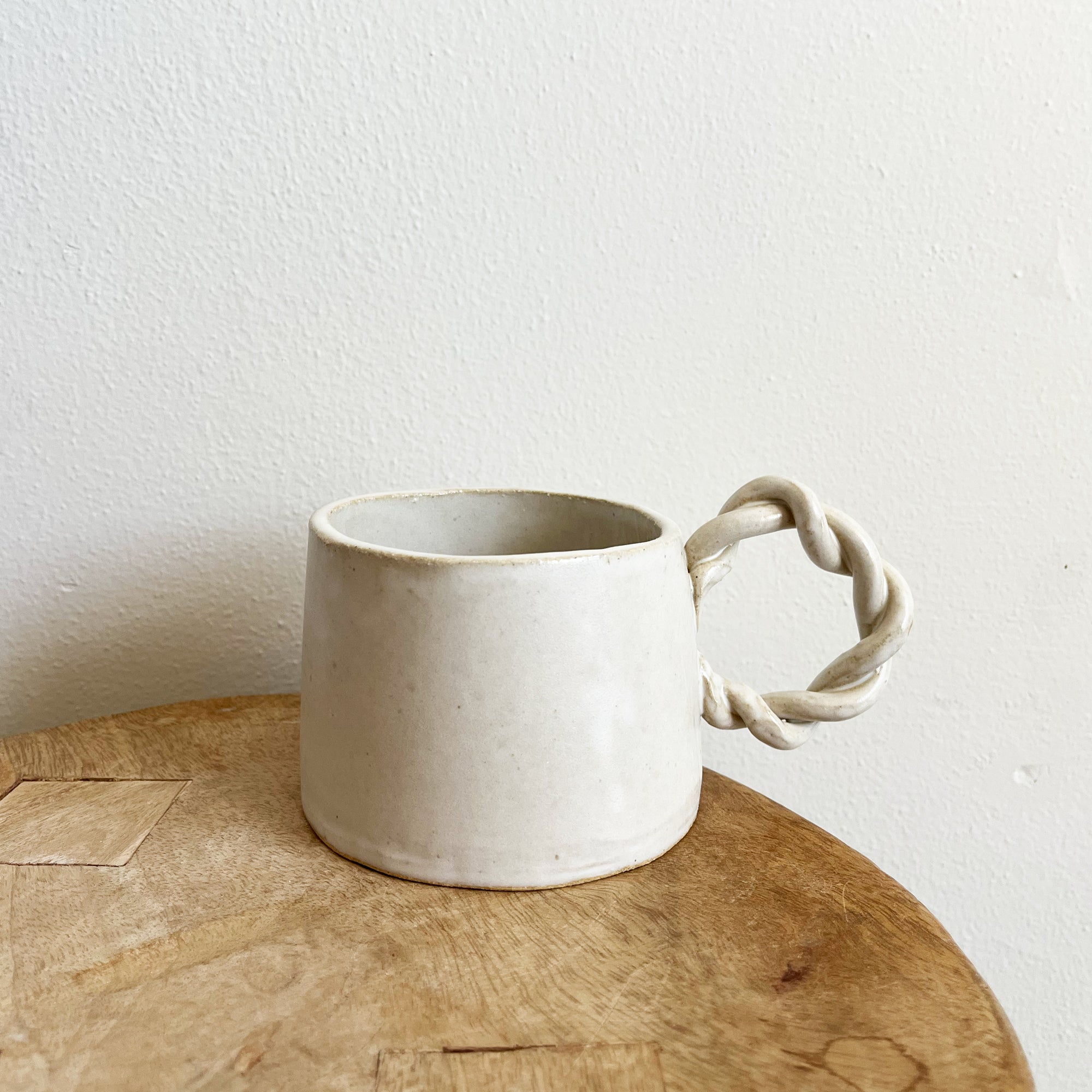 salto-braidmug1 Braid Handled Mug - Image 1