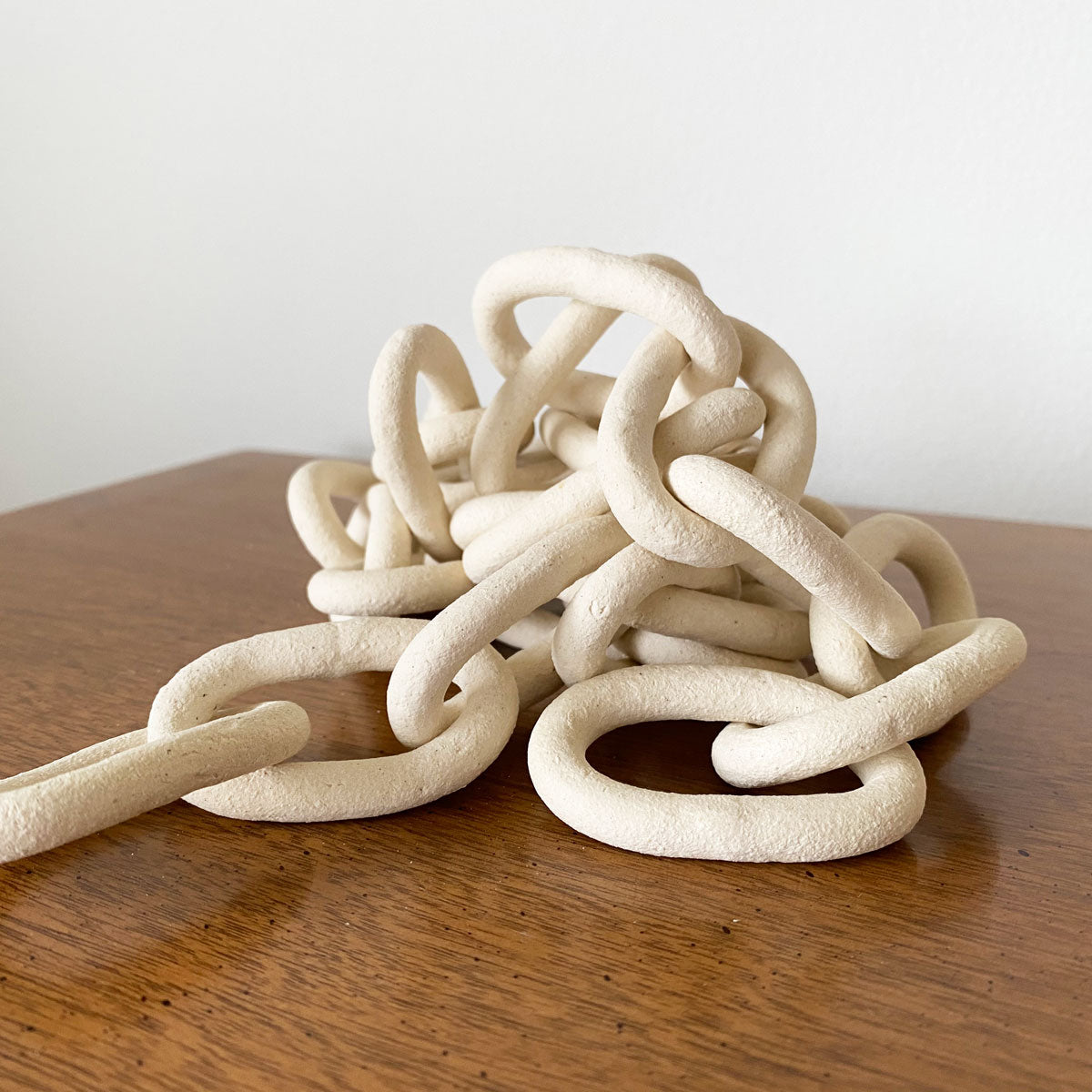 salto-chains-white-small1 Small Porcelain Chain - White - Image 1