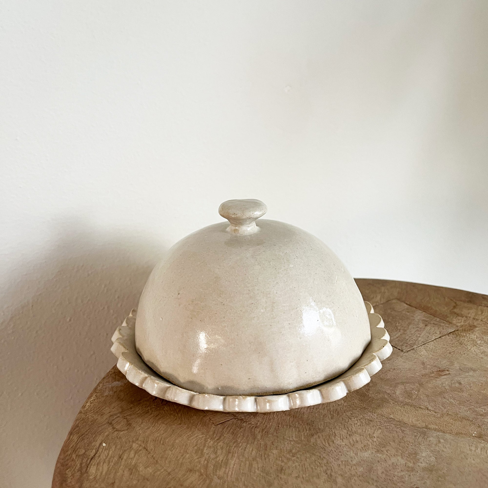 salto-cheesekeeper1 Round Butter Dish or Cheese Keeper - Image 1