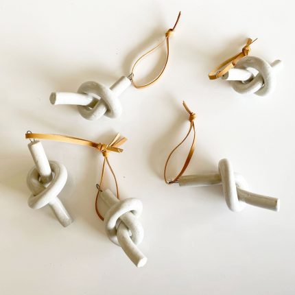 Simple Knot Ornament