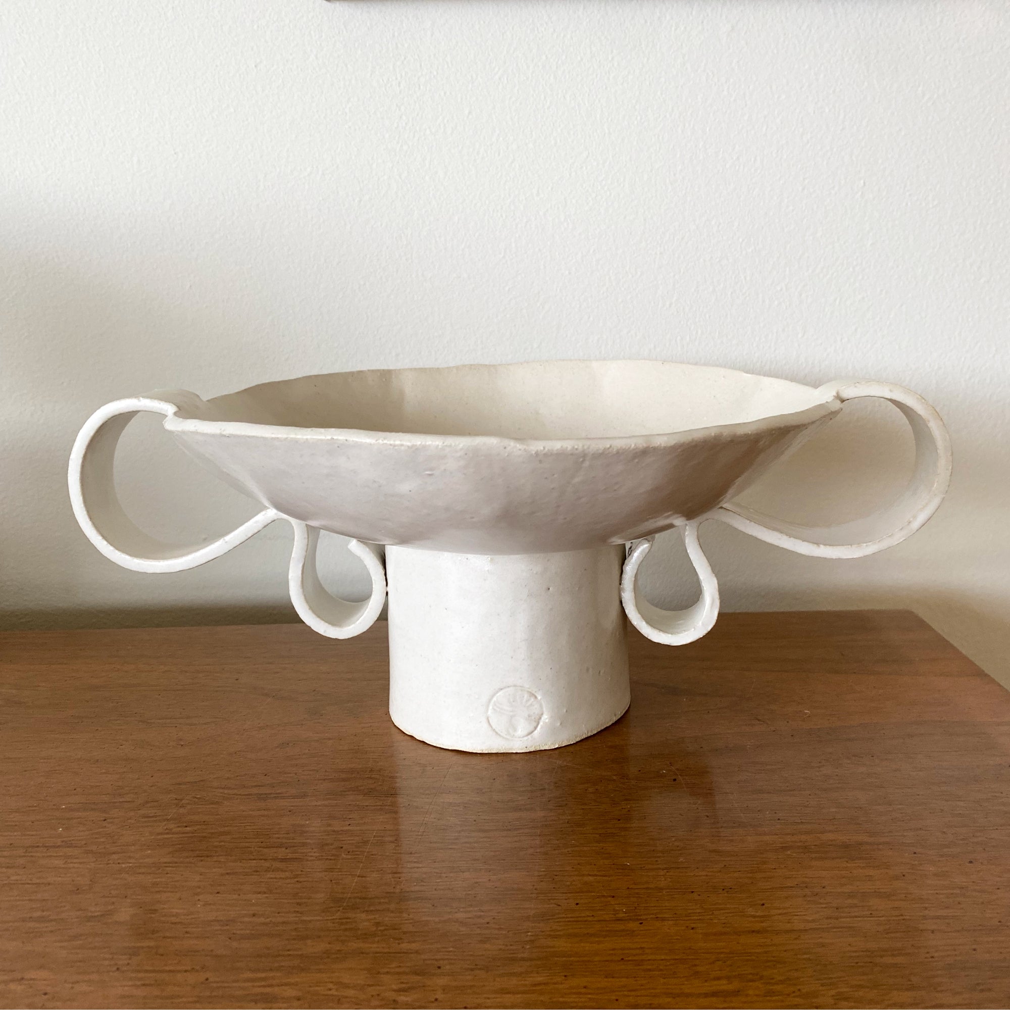 salto-largeped-3 Large Loopy Handled Pedestal Bowl - Image 1