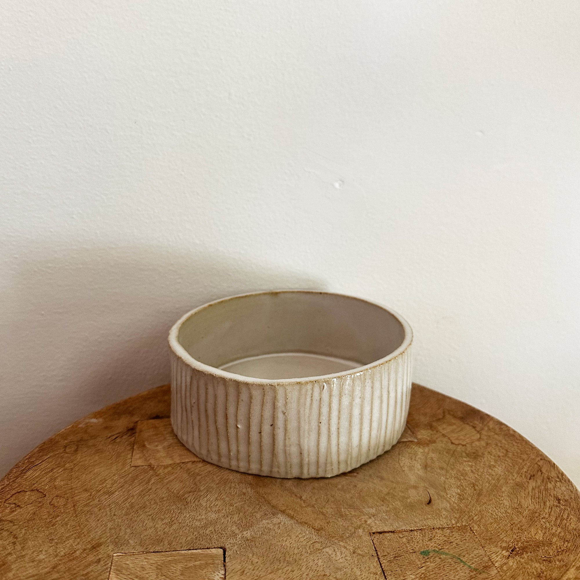 salto-oopsribbedbowl4 OOPS! Ribbed Serving Bowl - Small #4 - Image 1