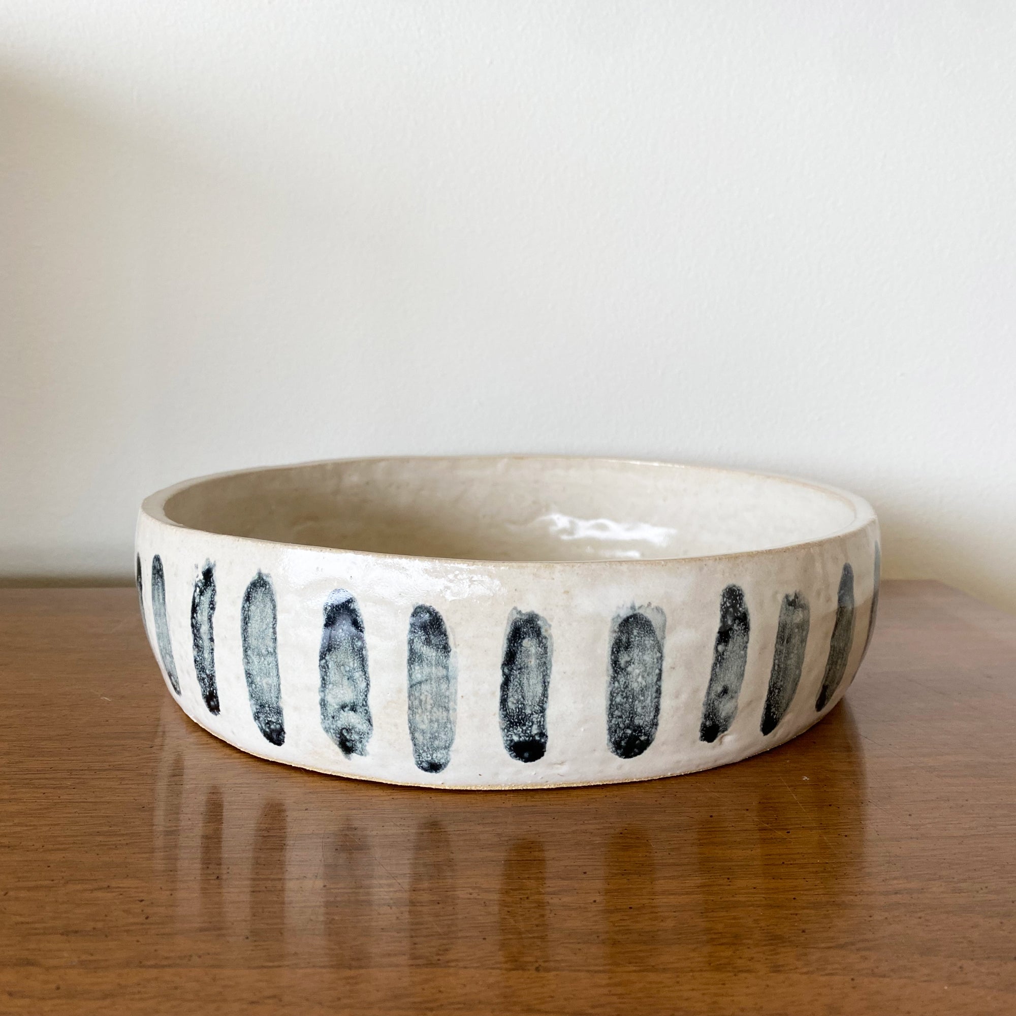 salto-paintedbowls-lg1 Painted Stripe Bowl - Large - Image 1