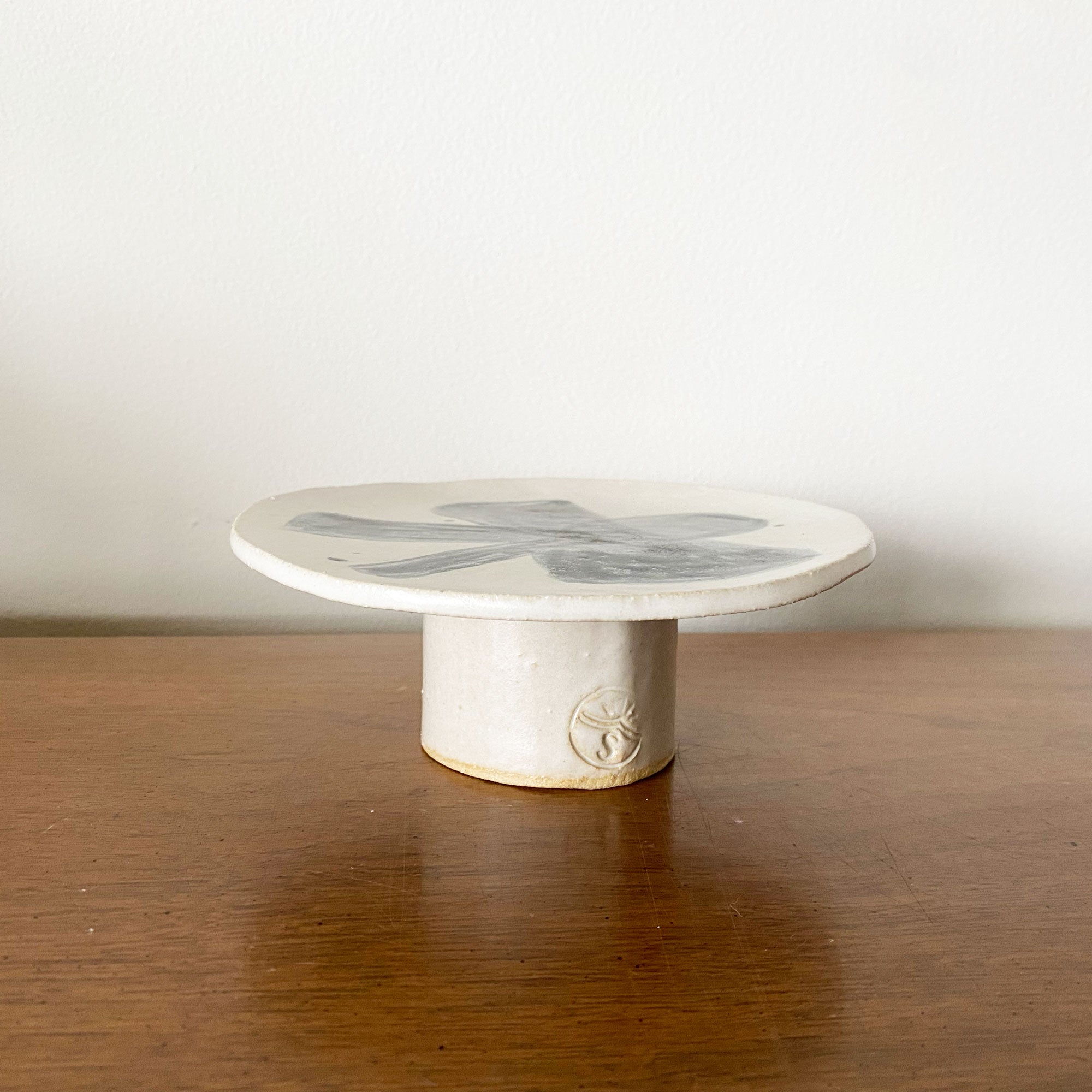 salto-paintedped1-1 Painted Pedestal #2 - Image 1
