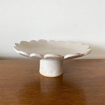 Scalloped Pedestal Plate - Small