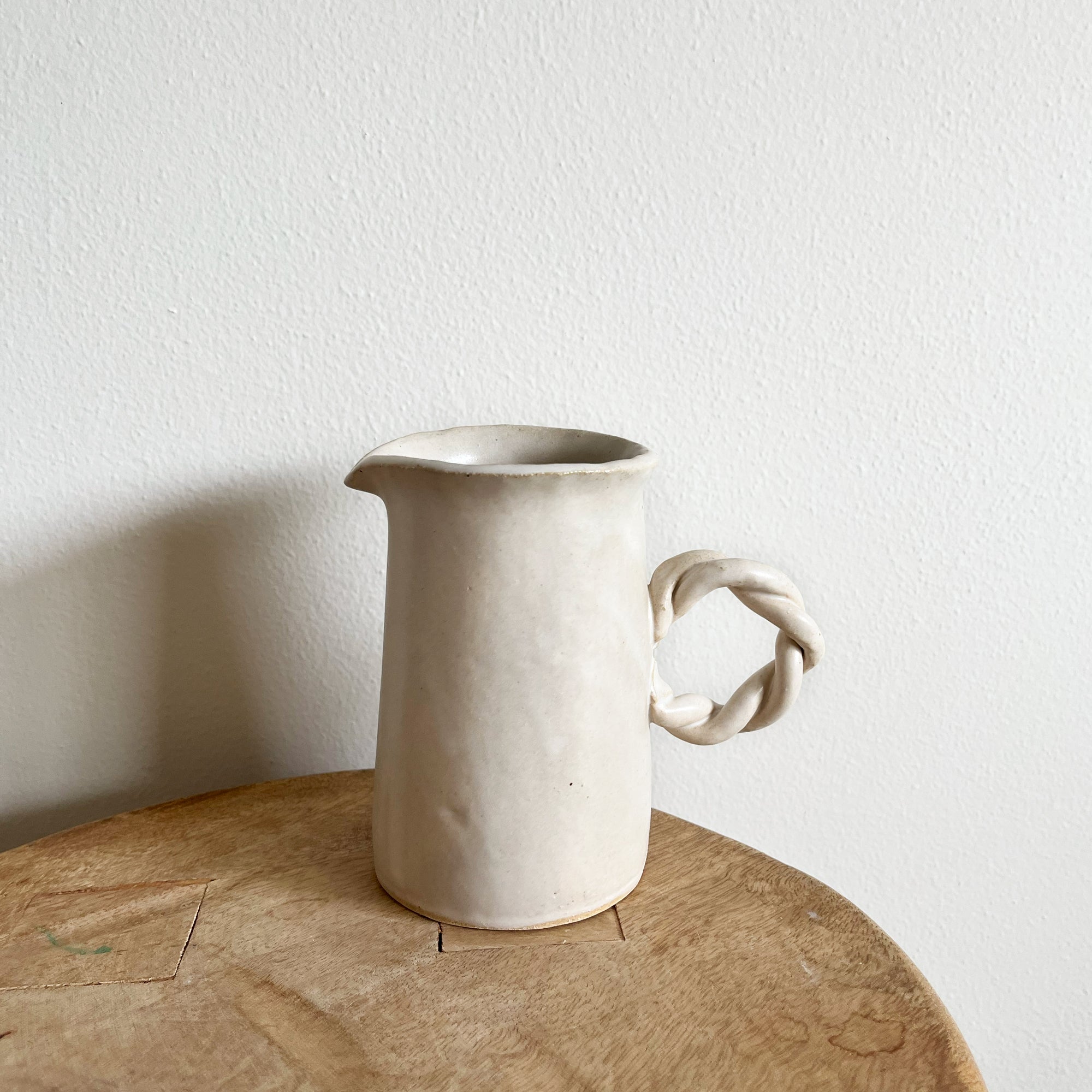 salto-pitcher-sm1 Braided Pitcher - Image 1