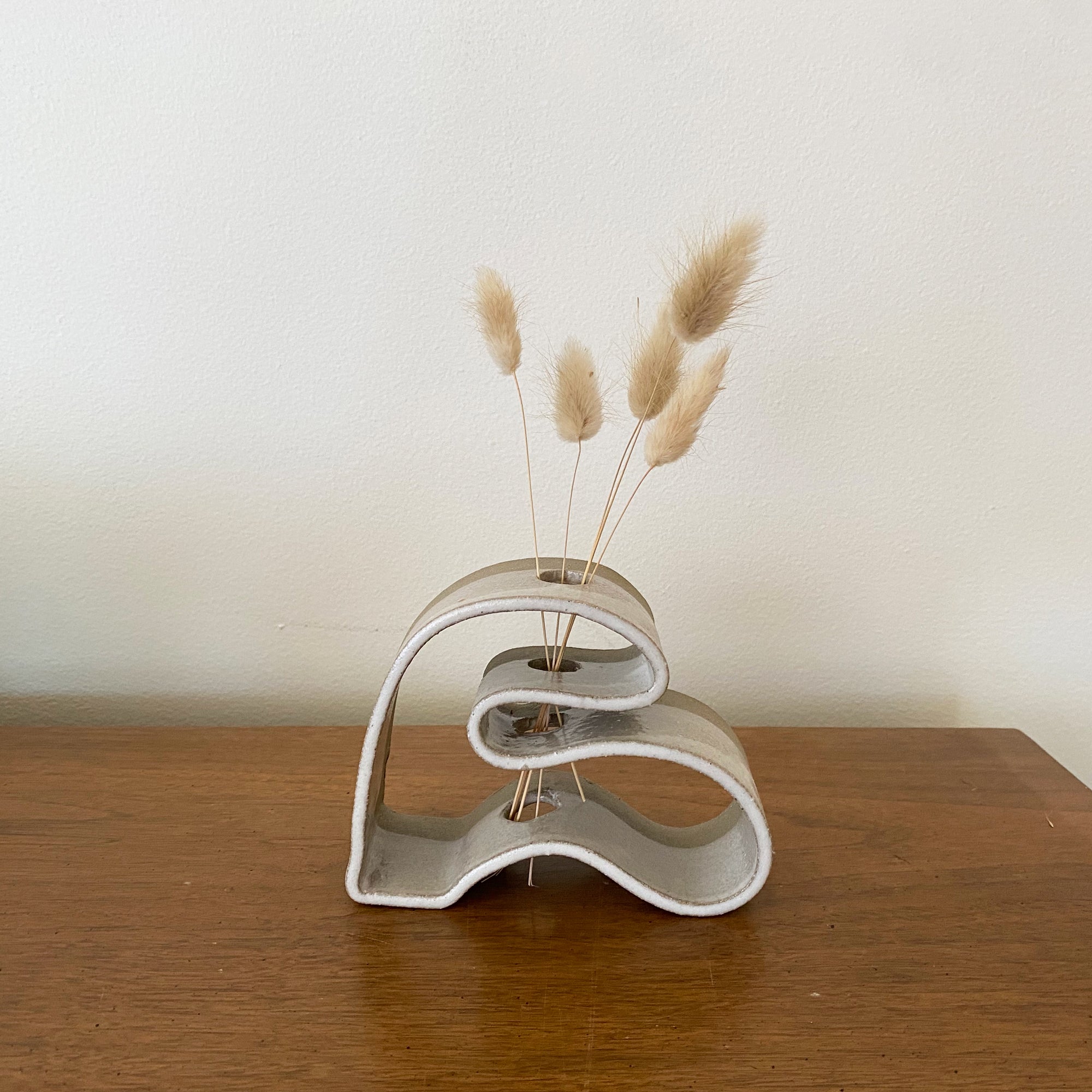 salto-shapevase4 Organic Single-Stem Vase - Image 1