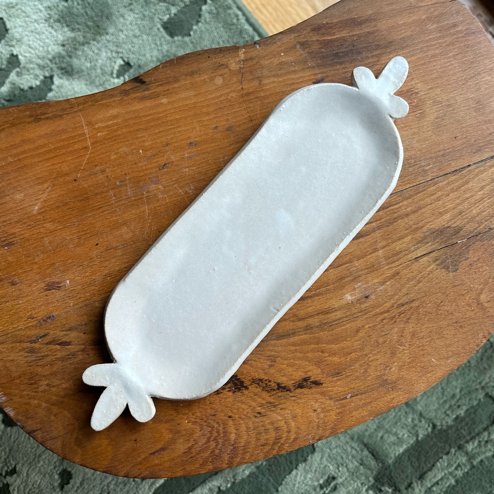 salto-trayflower4 Spiky Ends Tray - Image 1