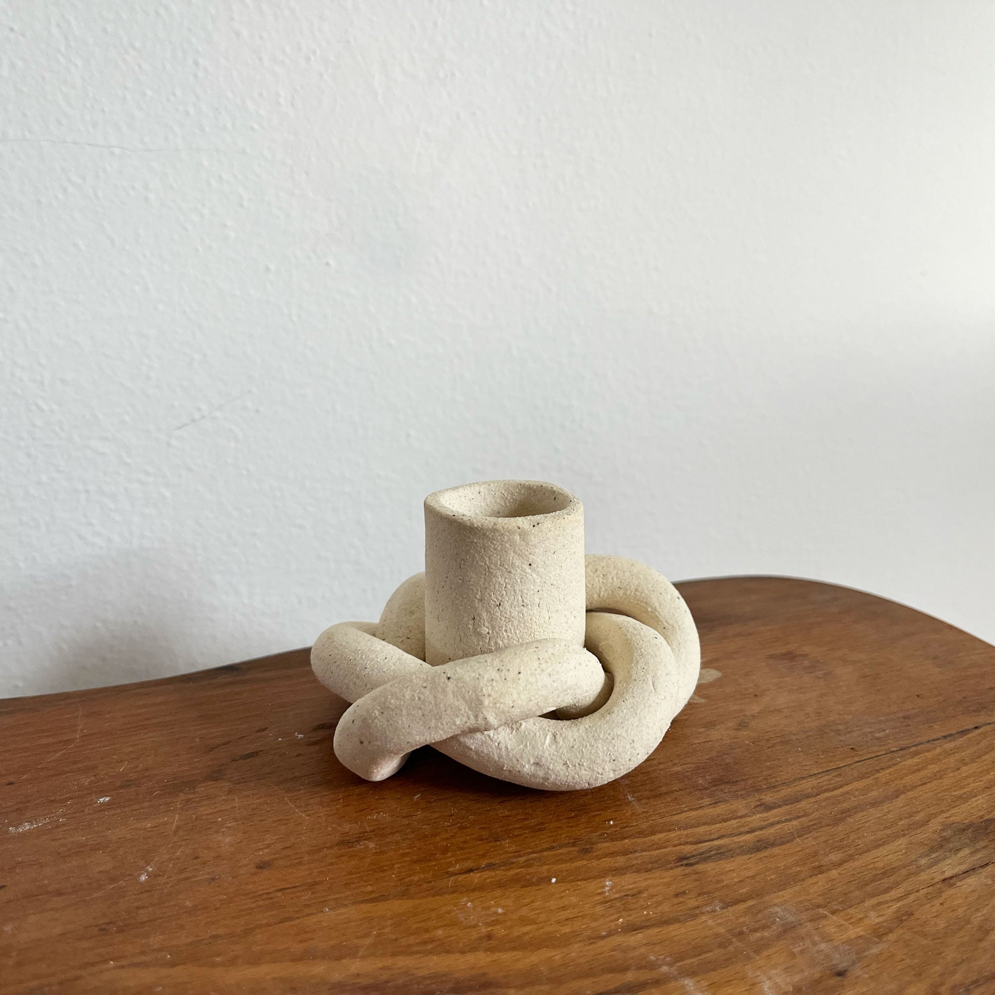 salto-twistcandle3 Twist Candle Holder - White - Image 1