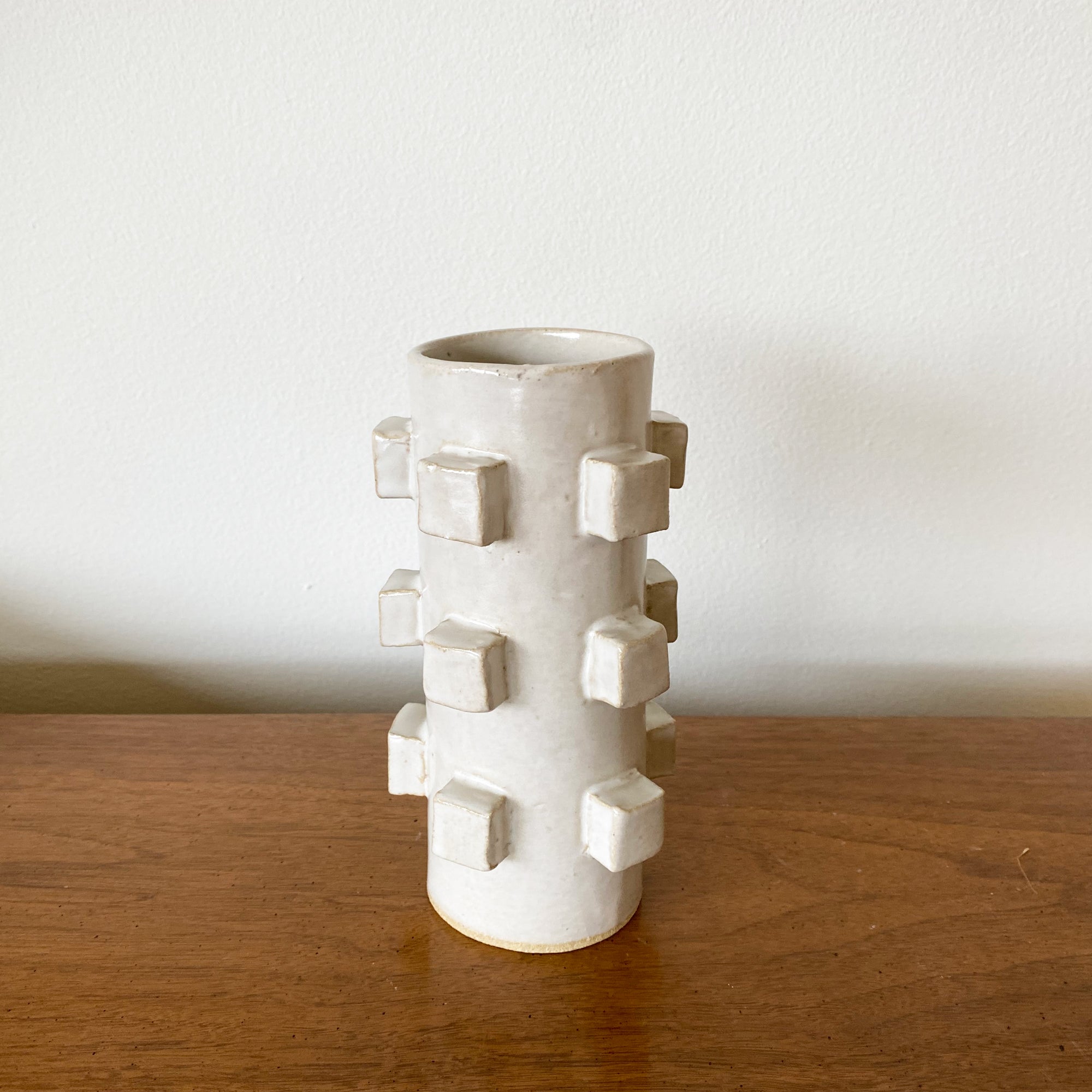 salto-vase-squares-4 Cubed Vase - White - Image 1